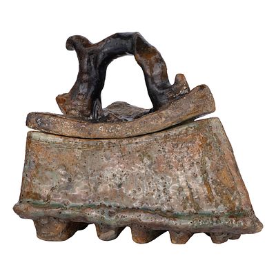 Утюжок-шкатулка. Смоленская губерния, с. Талашкино, начало XX в. 
Автор модели М. К. Тенишева. 