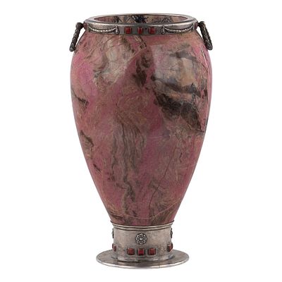 Массивная ваза в стиле неоклассики. Российская империя, Москва, 1908–1917. Фирма &laquo;Фаберже&raquo;. 