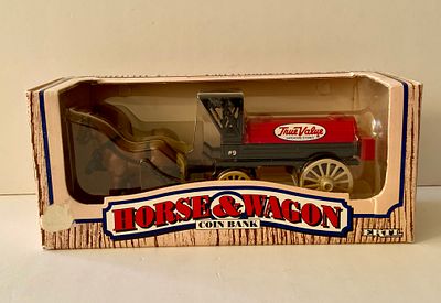 אספנות - מודלים של כלי רכב - כרכרה עם סוסים : דגם יפהפה גדול ומטאלי של כרכרה עם סוסים וגם קופת 