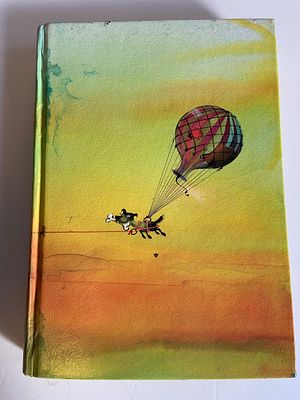 אפרים קישון • ספר משפחתי • ספרי מעריב • 1980 • מצב טוב , יש קצת כתמי צבע , בעיקר על השדרית בכריכה