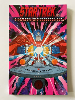 אספנות - קומיקס - רובוטריקים - מסע בין כוכבים : אוגדן קומיקס של הרובוטריקים ומסע בין כוכבים 