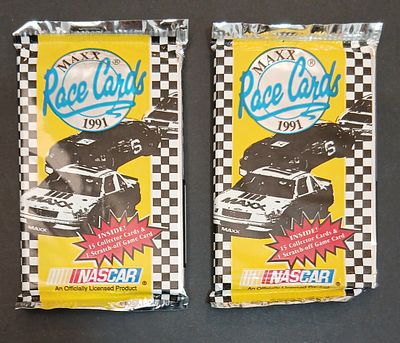 אספנות - אלבומי מדבקות וקלפים - NASCAR : לוט עם שתי מעטפות סגורות של MAXX RACE CAR של מירוץ 