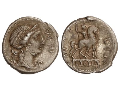 REP&Uacute;BLICA ROMANA. Denario. 114-113 a.C. 