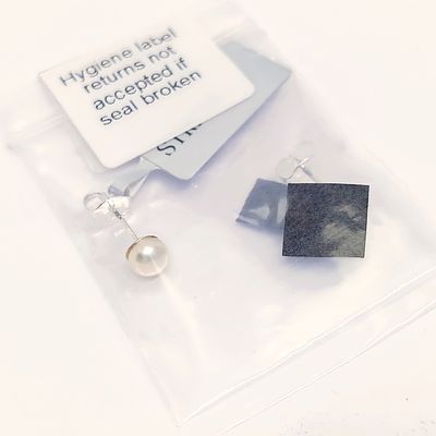 Kolczyki srebrne sztyft z perłami hodowlanymi Kaori Waga metalu 0,42 gram, srebro 925