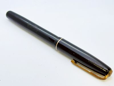 Pióro Watermans 502 złota stalówka. Stalówka Złoto 14K/585. Długość pióra 13 cm. Stan widoczny 