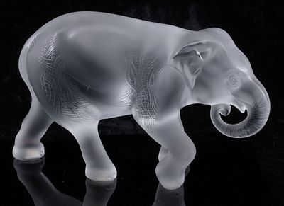 LALIQUE FRENCH CRYSTAL 'JAVA' ELEPHANT FIGURE WITH BOX. Late 20th Century The large, heavy 