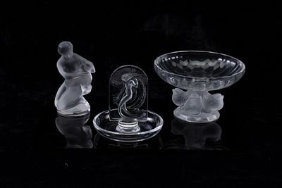 LALIQUE FRENCH CRYSTAL ARTICLES WITH NUDE MOTIF. Late 20th Century The Nogent pedestal dish with 