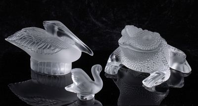 THREE FRENCH CRYSTAL ANIMAL FIGURES SIGNED LALIQUE. Late 20th Century Three frosted crystal 