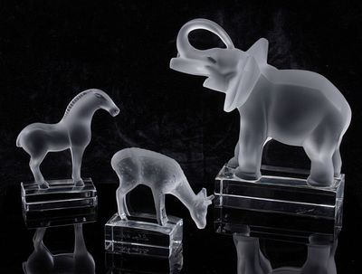FRENCH CRYSTAL FROSTED ANIMAL STATUETTES SIGNED LALIQUE. Late 20th Century The three frosted 