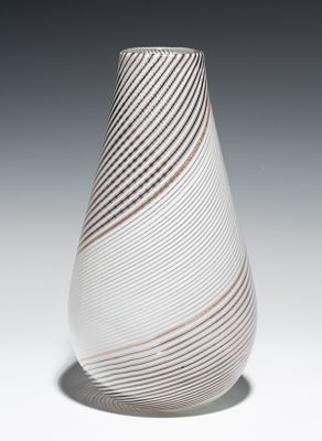 Dino Martens (1894-1970) - A DINO MARTENS MURANO 11.5 INCH FILIGRANA VASE FOR TOSO. Dino Martens 