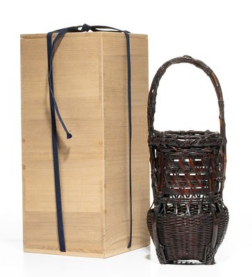 HANDSOME BAMBOO BASKET SIGNED CHIKUBOSAI, ADAIR ESTATE. The fine and handsome example blends an 