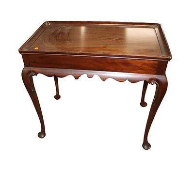 Henkel Harris solid mahogany queen anne tea table with pull out trays, original finish