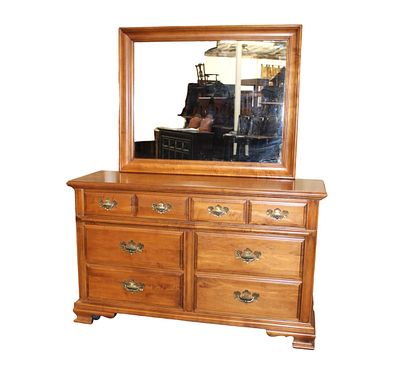 Vintage Young Republic rock maple dresser & mirror. Vintage Young Republic solid rock maple 6