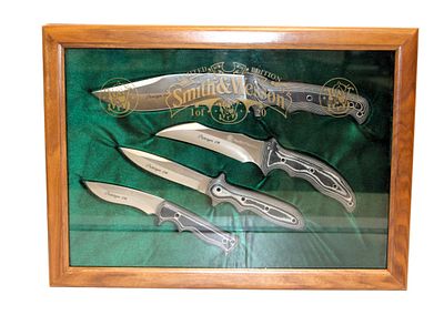 Smith & Wesson Limited Edition 1 of 20 Micarta #16 Prototype 4 knives a burl walnut hanging display