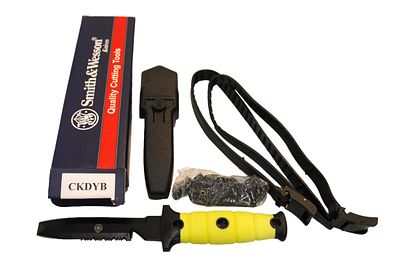 Smith & Wesson Aquanaut Diver's Knife in the yellow CKDYB, new old stock. Smith & Wesson new