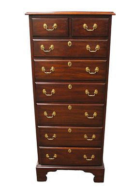 Henkel Harris 7 drawer lingerie chest. Henkel Harris soldi mahogany 7 drawer lingerie chest in