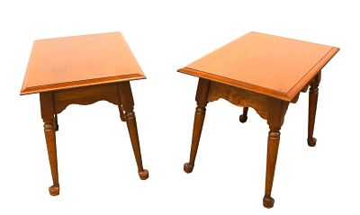Pair of Vintage Harden Solid Cherry Tables. Vintage Pair of Harden solid cherry Queen Anne lamp