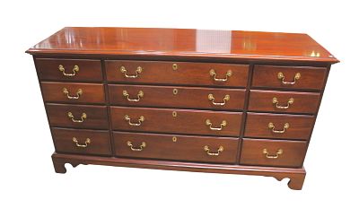 Nice Link Taylor Heirloom 12 drawer low chest, solid mahogany. Nice Link Taylor Heirloom solid