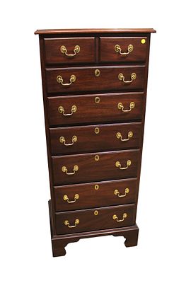 Henkel Harris 7 Drawer Mahogany Lingerie Chest. Henkel Harris solid mahogany 7 drawer lingerie