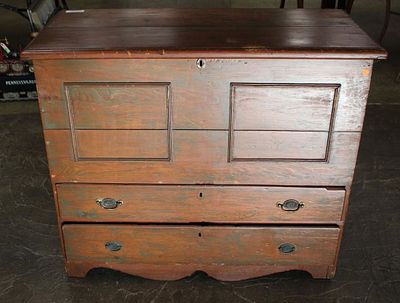 Antique Southern Pine Primitive Mule Chest. Antique Southern pine mule chest, country primitive