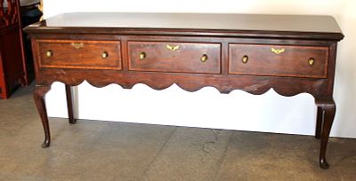 C.W. Kittinger Banded Buffet with Key. Colonial Williamsburg Kittinger 3 draw buffet solid