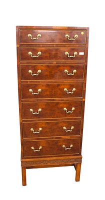 Henredon Lingerie Chest Aston Court Collection. Henredon Aston Court Collection 7 drawer