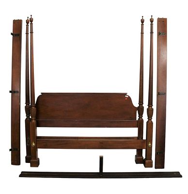 Baker 4 poster bed, queen size, solid mahogany. Baker solid mahogany queen size 4 poster bed 