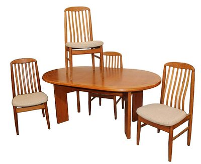 Ckovby 5pc Teak table and 4 chairs and pop up leaf. Ckovby 5pc Teak table and 4 chairs with pop