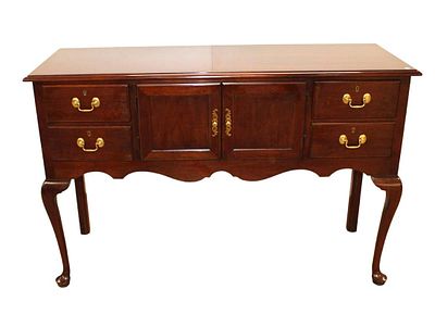 Beautiful Statton solid cherry 4 drawer 2 door queen Anne buffet approx. 58" w x 19" d x 39" h