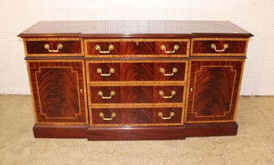 Councill burl banded mahogany buffet. Beautiful Councill Craftsman banded burl mahogany 6 drawer 