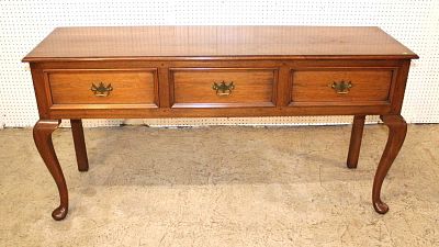 Custom quality made solid walnut queen anne buffet. Custom quality made solid walnut queen anne 