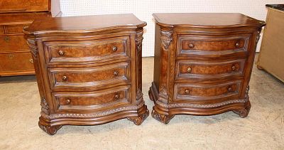Pair Drexel Heritage carved burl walnut bedside stands. Pair of Drexel Heritage carved burl 