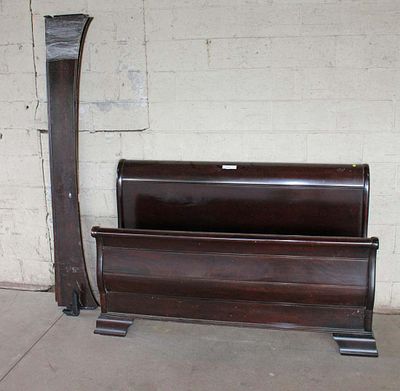 Stickley solid mahogany queen size bed with rails and bolts approx. 64" w x 97" d x 40" h