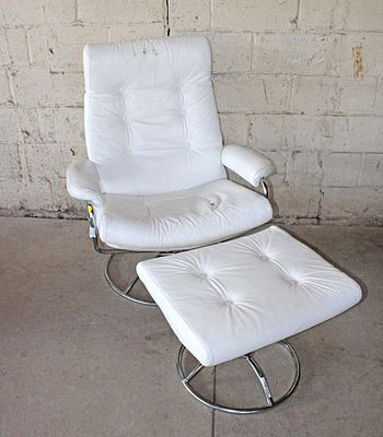 2pc leather like lounge chair with ottoman, as is condition approx. Chair: 32" w x 26" d x 40"