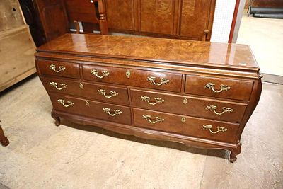 Henredon burl walnut 7 drawer low chest with fitted jewelry compartment, has small watermark on