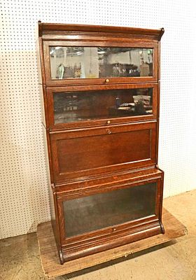 Antique quarter sawn oak 4 stack bookcase. Antique quarter sawn oak 4 stack barrister bookcase