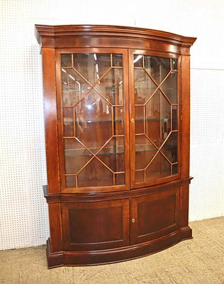 Historic Charleston Collection, Baker Furniture, 2pc burl mahogany 4 door lighted china cabinet.