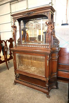 Antique 2pc Victorian display cabinet. Antique 2pc Victorian mahogany display cabinet with