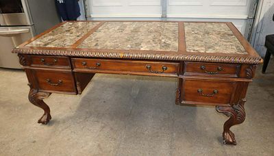 Hooker 7 Seas collection executive desk. Awesome Hooker Seven Seas collection solid mahogany