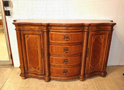 Drexel Heritage walnut and oak banded buffet. Drexel Heritage burl walnut and oak banding 4