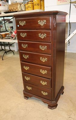 Ethan Allen solid mahogany lingerie chest. Ethan Allen solid cherry 7 drawer, bracket foot