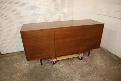 MCM walnut laminated top 3 drawer 2 door buffet. Mid century modern walnut laminated top 3