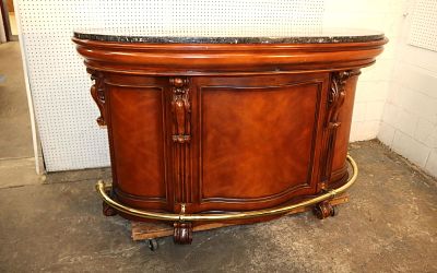 MT carved mahogany 1/2 moon bar w/brass rail. Nice carved mahogany 1/2 moon marble top bar with
