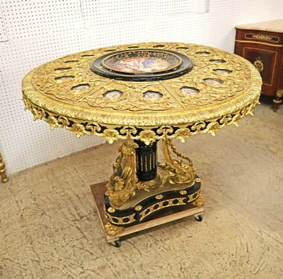 Louis XVI style heavy bronze mounted table. Important Louis XVI style heavy bronze mounted 