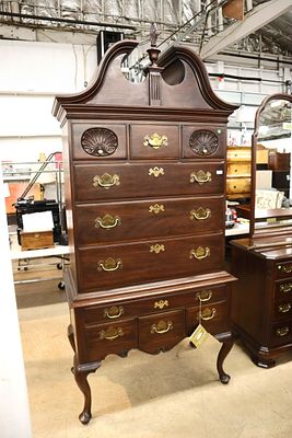 Henkel Harris solid mahogany 3 part high boy. Henkel Harris solid mahogany Queen Anne, shell