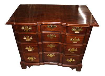 Stickley mahogany block front bachelors chest. Nice Stickley solid mahogany block front 4 drawer 