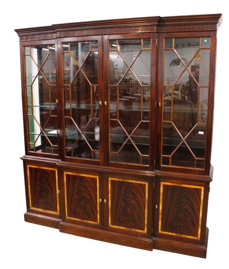 Beautiful Stickley china cabinet with fitted interior. Beautiful Stickley 2 piece burl mahogany 