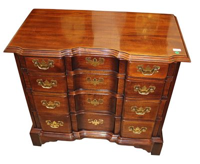 Vintage Hickory Chair block front bachelor chest. Vintage Hickory Chair solid mahogany block 