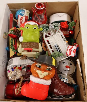 16 Vintage ornaments including McDonalds and other.
