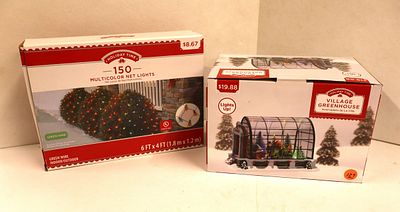 Holiday Time 150 multicolor net lights & Vill Gr House new. Holiday Time 150 multi color net 